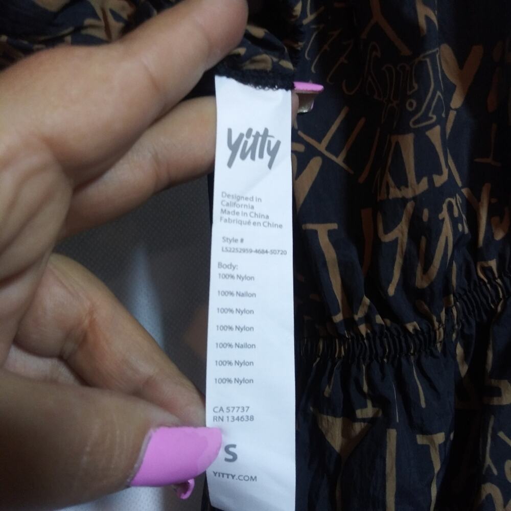 Yitty By Fabletics Medium Mesh Me Cropped Graphic… - image 8